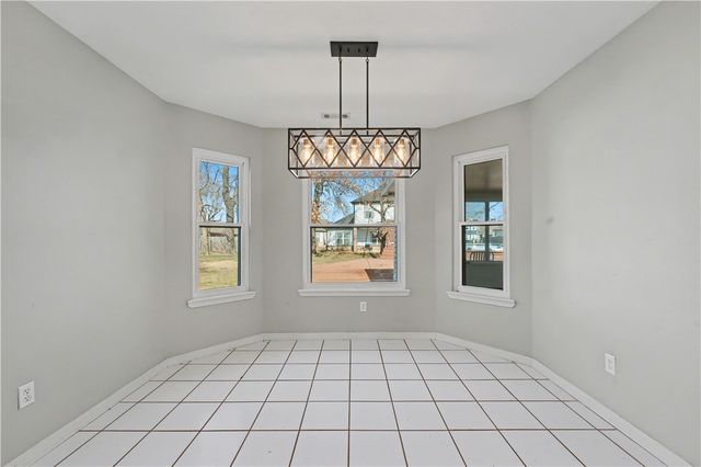 936 Quail RUN, Springdale, AR 72764