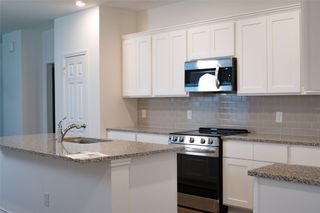 513 Oak Chase Avenue, Dayton, TX 77535