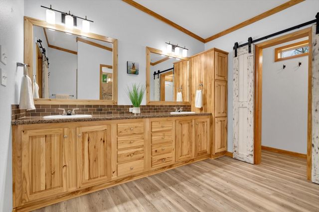 365 County Road 3371, Cleveland, TX 77327