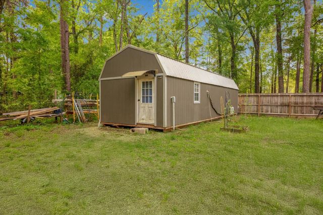 365 County Road 3371, Cleveland, TX 77327