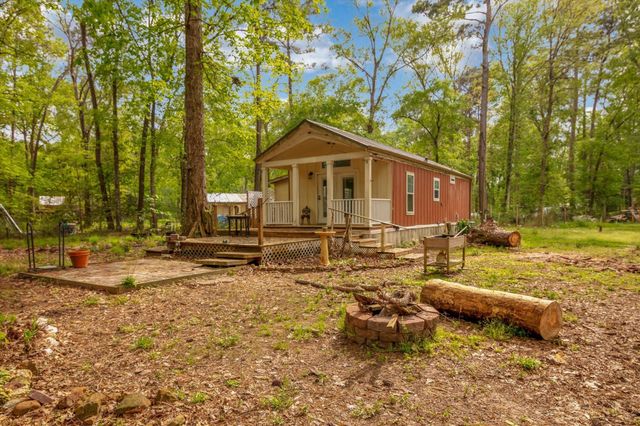 365 County Road 3371, Cleveland, TX 77327