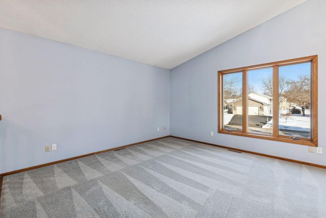 2301 E 121st Street, Burnsville, MN 55337