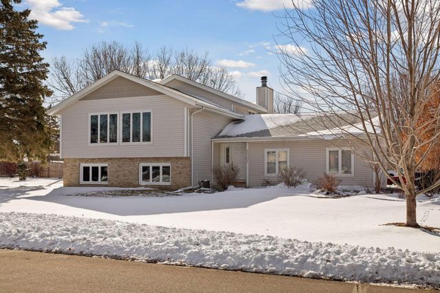 2301 E 121st Street, Burnsville, MN 55337