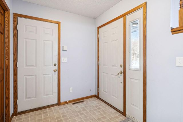 2301 E 121st Street, Burnsville, MN 55337