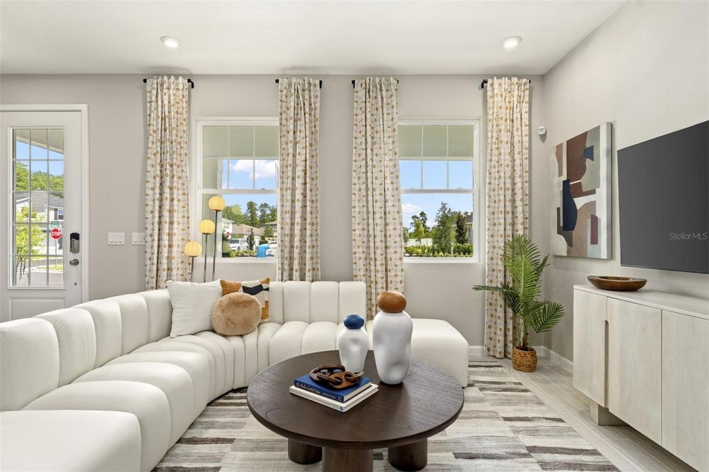 Image 7 of property listing at 9972 RED CANOE ALLEY, Orlando, FL 32832