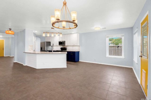 406 Reba, Converse, TX 78109