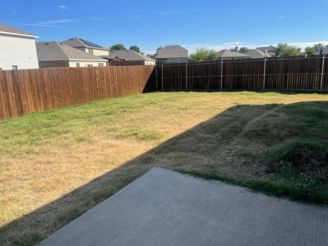 501 Swift Current Drive, Crowley, TX 76036