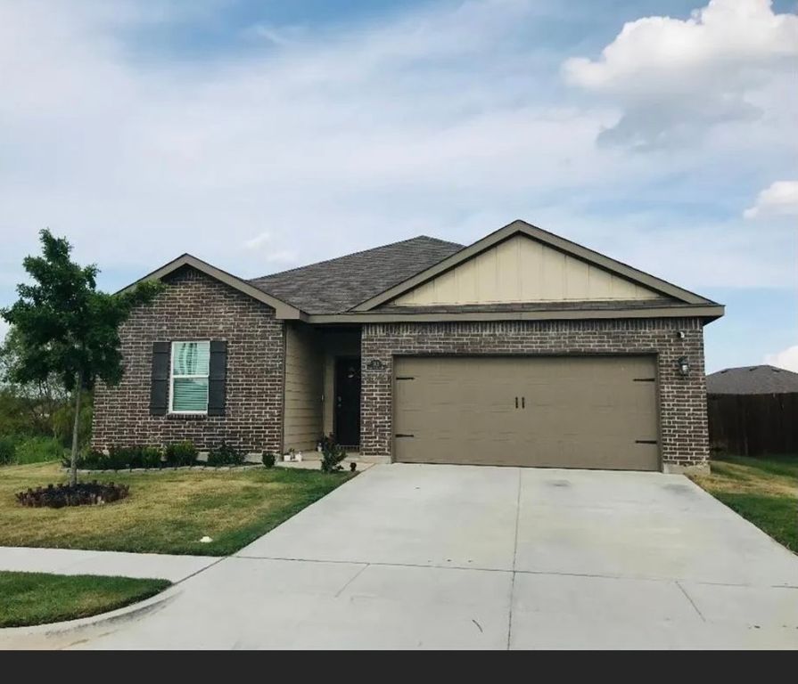 501 Swift Current Drive, Crowley, TX 76036
