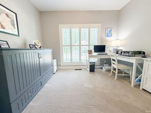 400 Knollview Drive, Evansville, IN 47711
