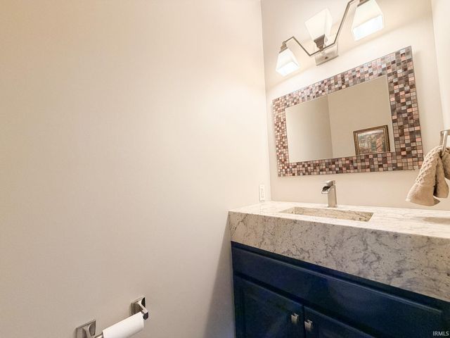 400 Knollview Drive, Evansville, IN 47711