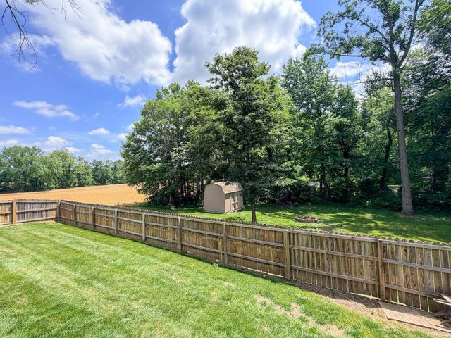 400 Knollview Drive, Evansville, IN 47711