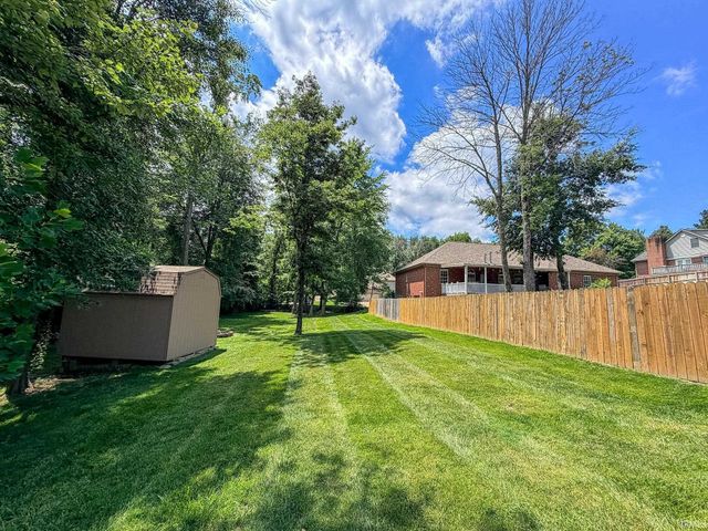 400 Knollview Drive, Evansville, IN 47711
