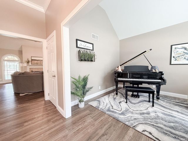 400 Knollview Drive, Evansville, IN 47711