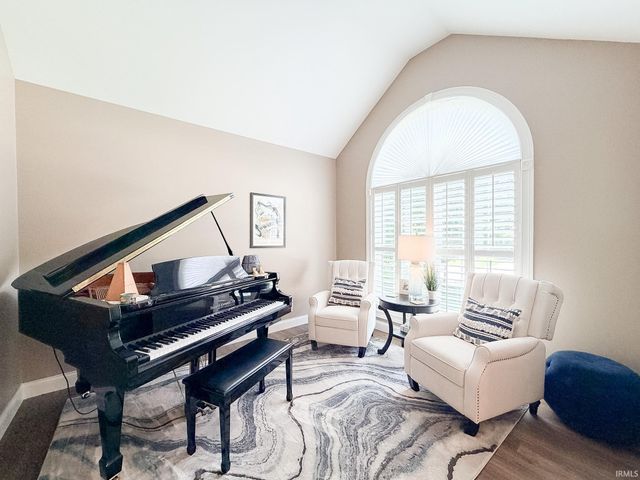 400 Knollview Drive, Evansville, IN 47711