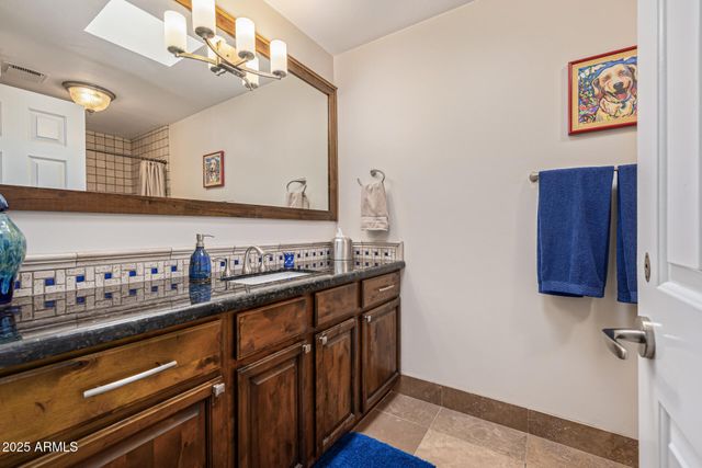 5801 N 25TH Place, Phoenix, AZ 85016