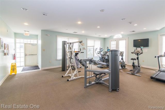 245 Brookwood Drive 16, South Lyon, MI 48178