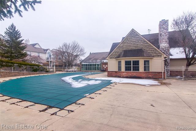 245 Brookwood Drive 16, South Lyon, MI 48178