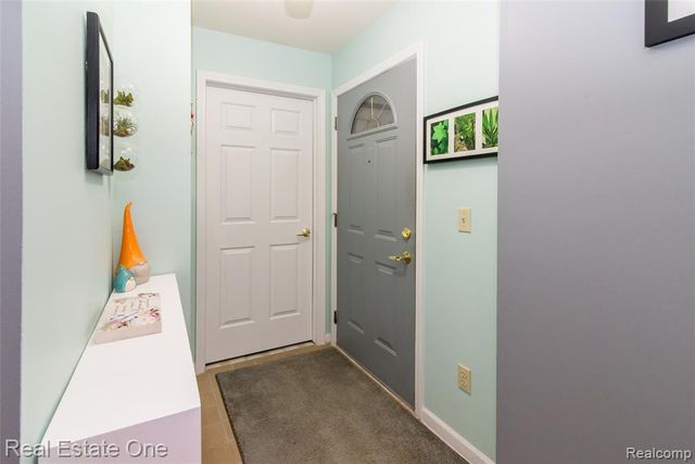 245 Brookwood Drive 16, South Lyon, MI 48178