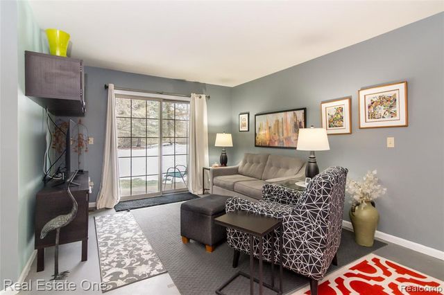 245 Brookwood Drive 16, South Lyon, MI 48178