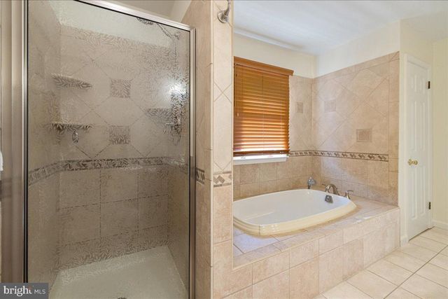 244 HOLLY DR, Chalfont, PA 18914