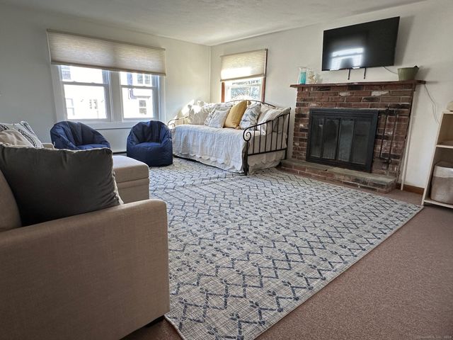 2 Reed Avenue, Waterford, CT 06385