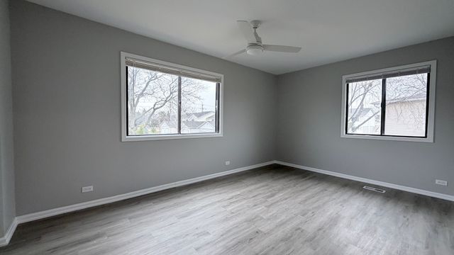 721 Sunfish Point, Schaumburg, IL 60194