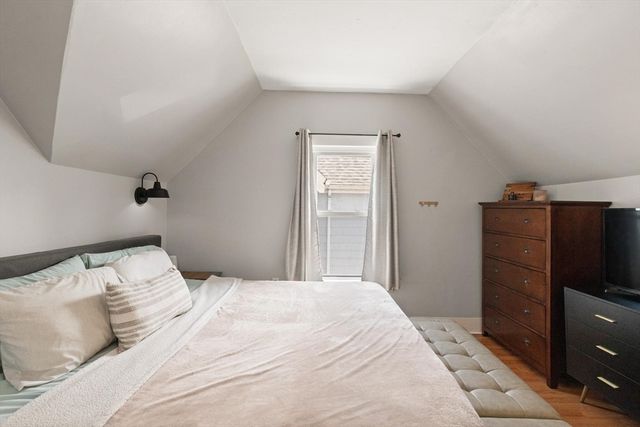 67 Beach Ave, Swampscott, MA 01907