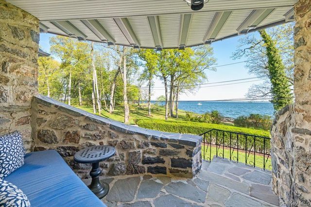 56 Park Avenue, Larchmont, NY 10538