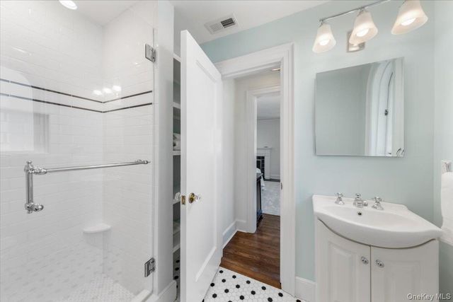 56 Park Avenue, Larchmont, NY 10538