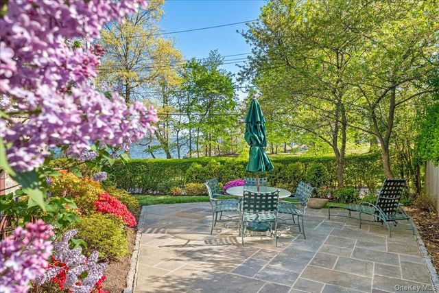 56 Park Avenue, Larchmont, NY 10538