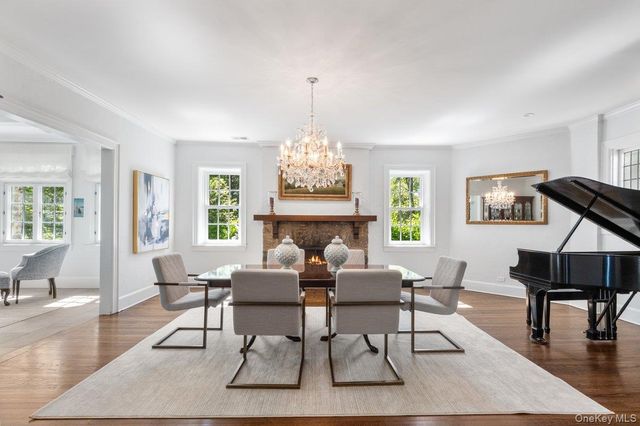 56 Park Avenue, Larchmont, NY 10538