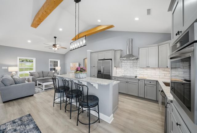 418 Huntington Woods Drive N, Lenoir, NC 28645