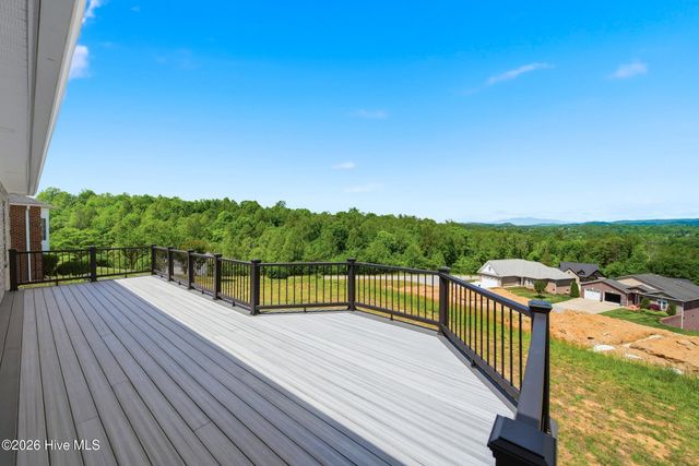 418 Huntington Woods Drive N, Lenoir, NC 28645