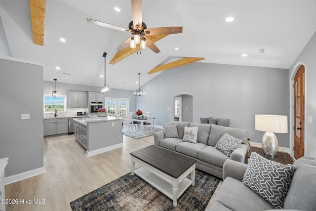 418 Huntington Woods Drive N, Lenoir, NC 28645