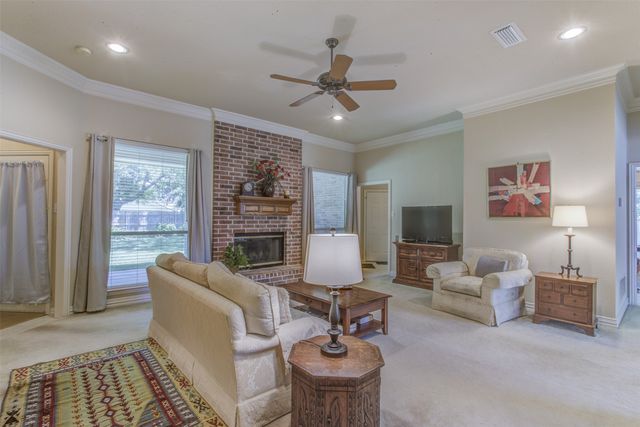 5006 Wedgefield Road, Granbury, TX 76049