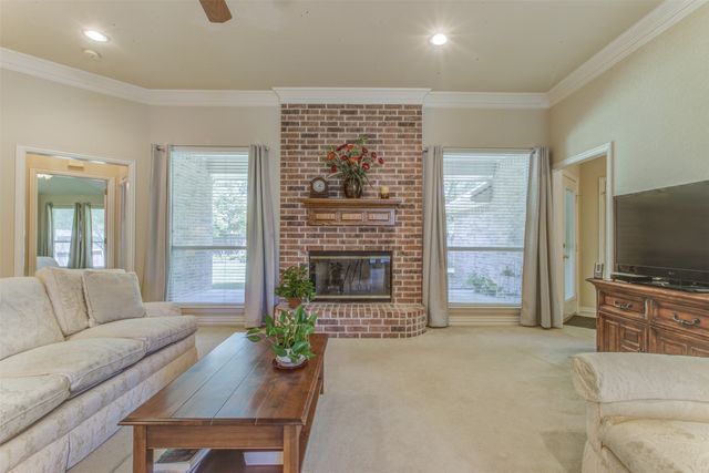 5006 Wedgefield Road, Granbury, TX 76049