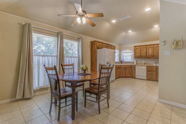 5006 Wedgefield Road, Granbury, TX 76049