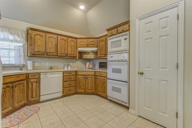 5006 Wedgefield Road, Granbury, TX 76049