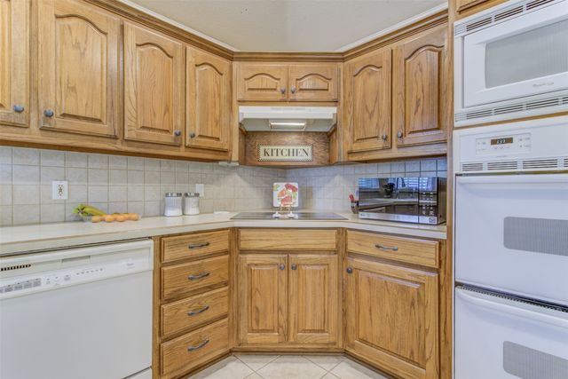 5006 Wedgefield Road, Granbury, TX 76049