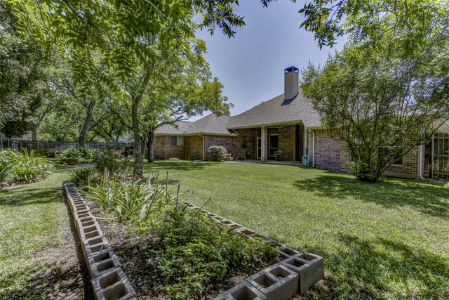 5006 Wedgefield Road, Granbury, TX 76049