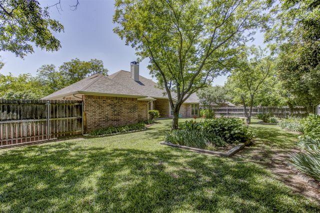 5006 Wedgefield Road, Granbury, TX 76049
