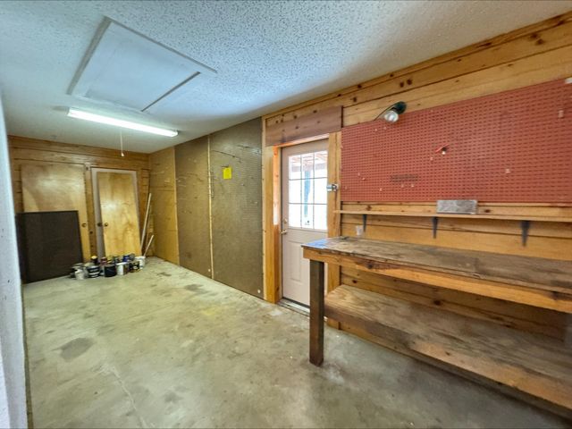 326 CR 4117, Hughes Springs, TX 75656