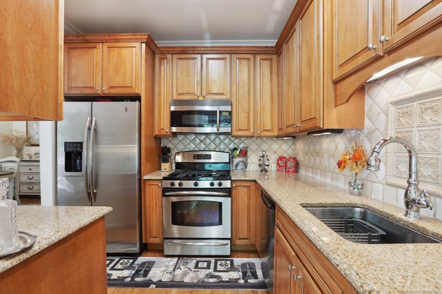 154 Hunter Drive 154, Litchfield, CT 06759