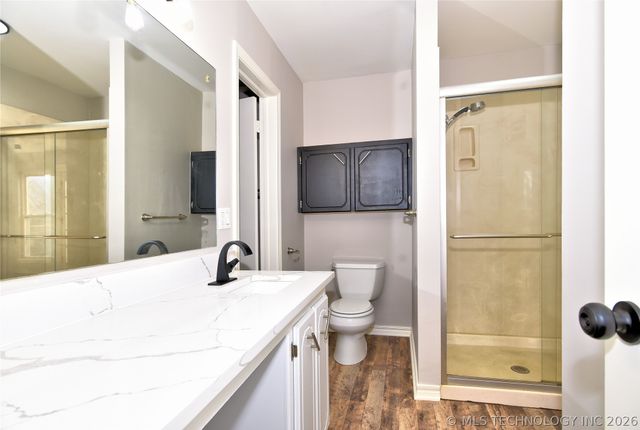 105 E Saddle Rock Road, Sand Springs, OK 74063