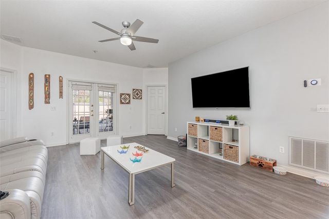 339 MAGICAL WAY, Kissimmee, FL 34744