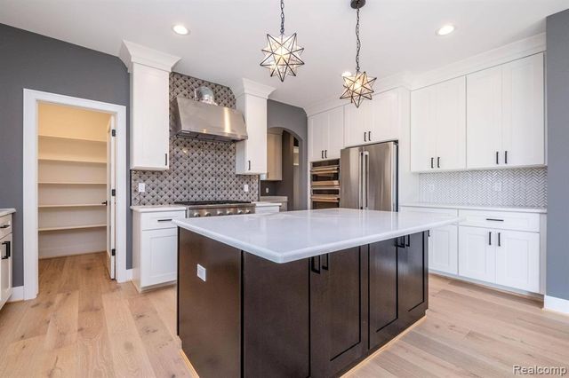 53707 Addington Drive, Macomb, MI 48042