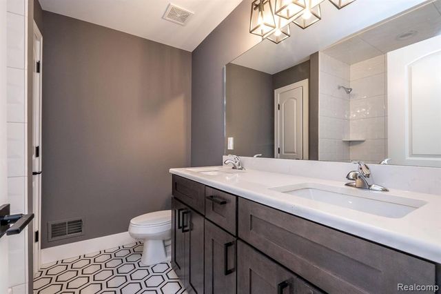 53707 Addington Drive, Macomb, MI 48042