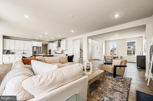 411 CROWNLEAF DR, Middletown, DE 19709