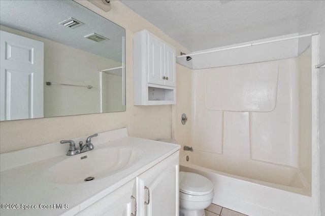 1884 Agora Circle SE 203, Palm Bay, FL 32909