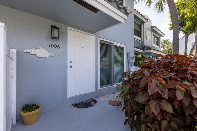 1006 Jeffery Street, Boca Raton, FL 33487